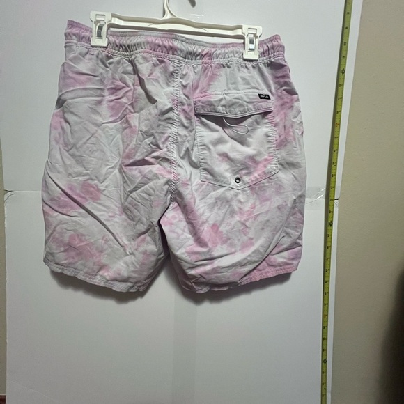 RVCA pinks the dye large swim trunks - Picture 4 of 4
